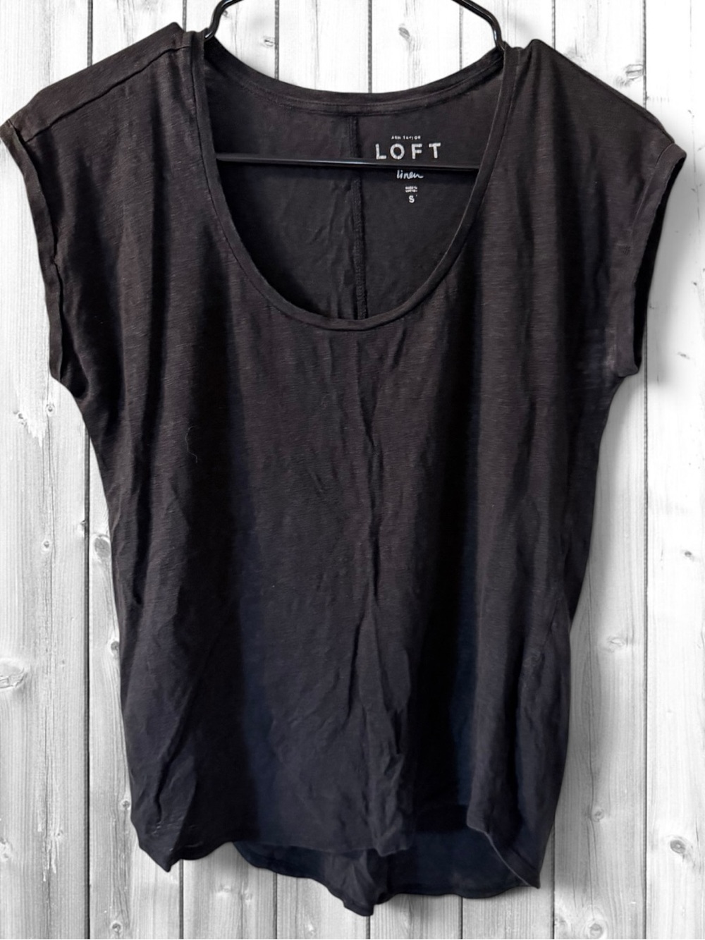 🙋🏻♀️LOFT Black Scoop Neck Short Sleeve Tee